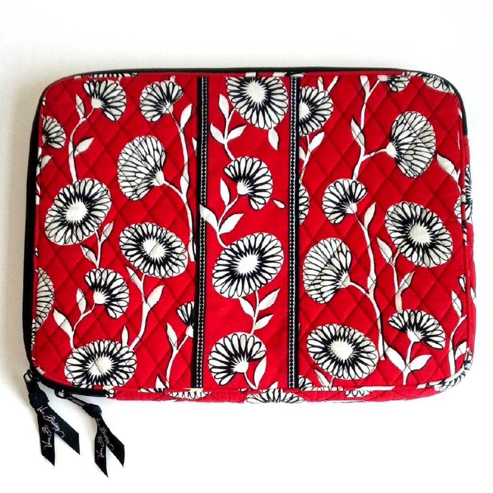 Vera Bradley 16" Laptop Red Floral Quilted Protective Laptop Case Zip Up Cover